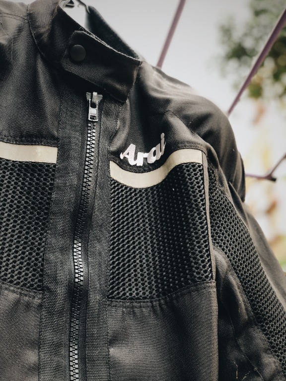 Arai Motorcycle Riding Jacket S Motorbikes on Carousell