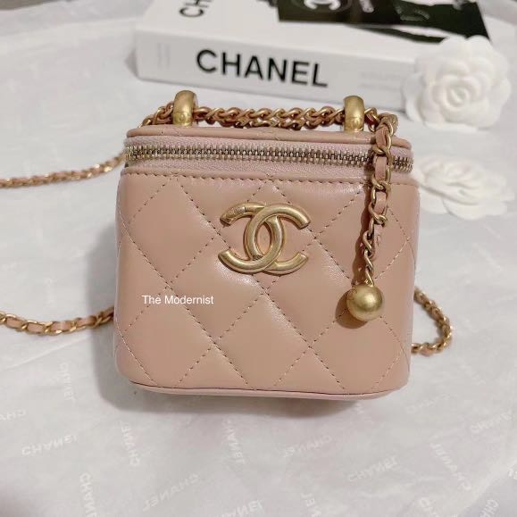 Authentic Chanel 21A Gold Pearl Crush Small Vanity With Chain Beige  Calfskin Gold Hardware AP2292, Luxury, Bags & Wallets on Carousell