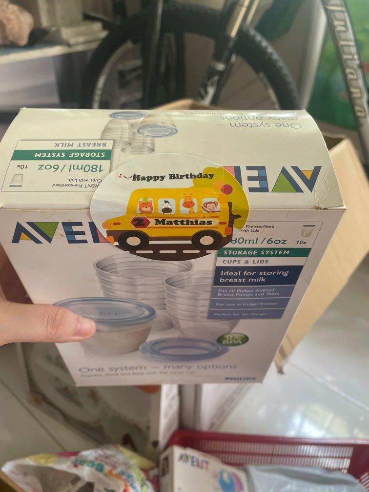 AVENT Breatmilk Storage cups and lids (Category: Breastfeeding & Bottle Feeding) located in Makati City. Submitted by egg.yolk (Listing ID 1092389951, Image 2). Description: ✅ Authentic ✅ Received as 🎁 ✅ P1,000 only! ✅ Retail Price: almost P1700.