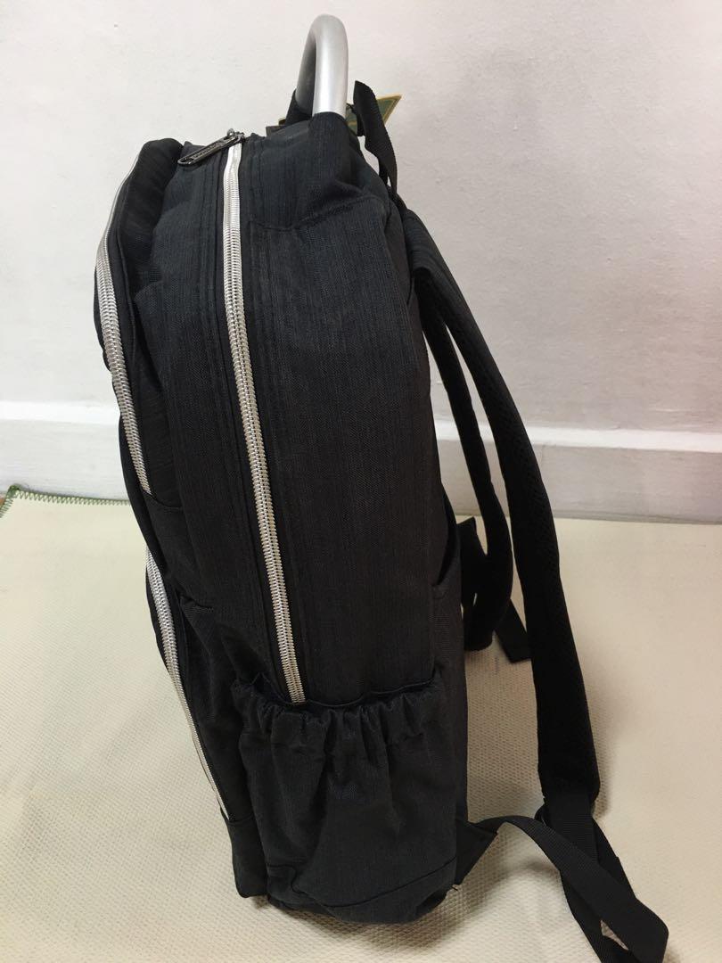 Backpack (Category: Backpacks) located in Singapore. Submitted by throut (Listing ID 1092379473, Image 4). Description: Brand new good for daily use bagpack to work, school and etc... Outer 2 big zipper pockets Inter 2 big compartments 2 side pockets Approx size - 45 x 30 x 15 Enquiries are welcome!.