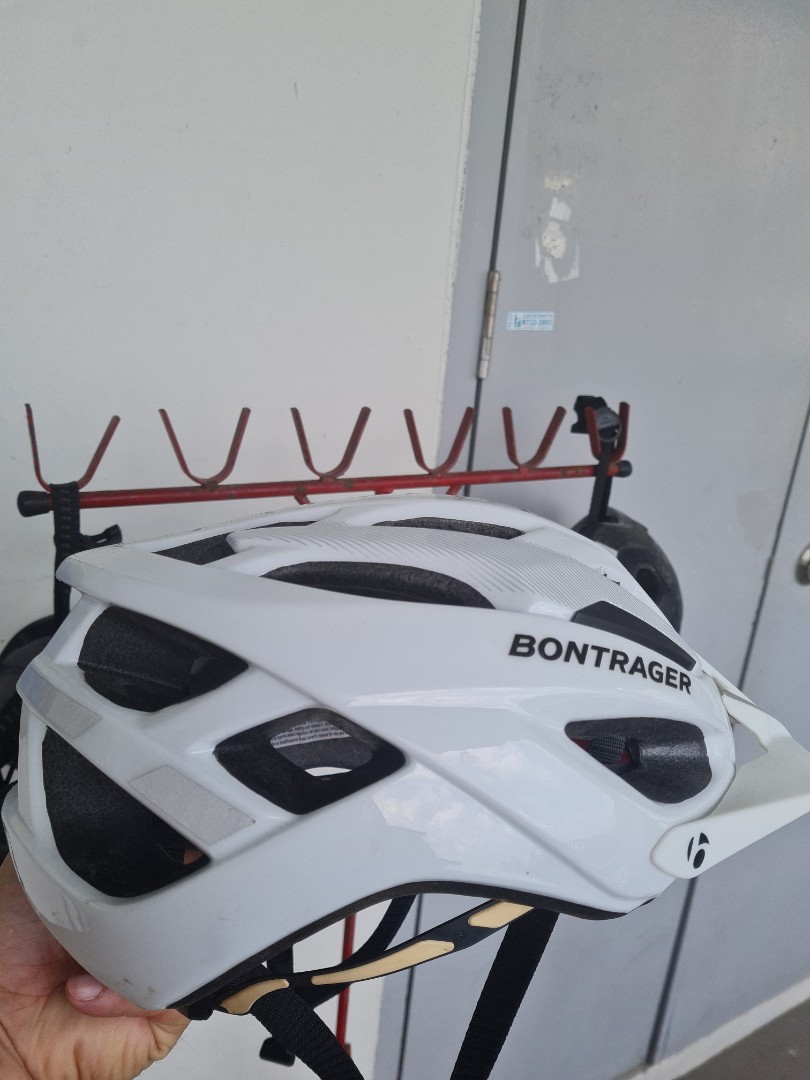 Bike Helmet XL, Sports Equipment, Bicycles & Parts, Parts & Accessories