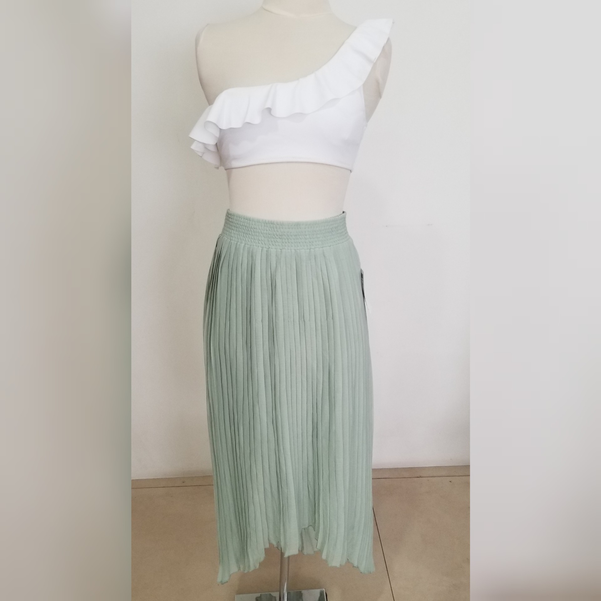 Zara mint green pleated skirt top