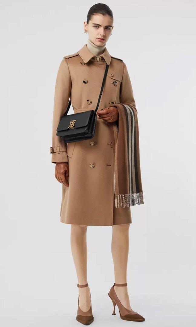 Burberry small grainy top leather tb bag