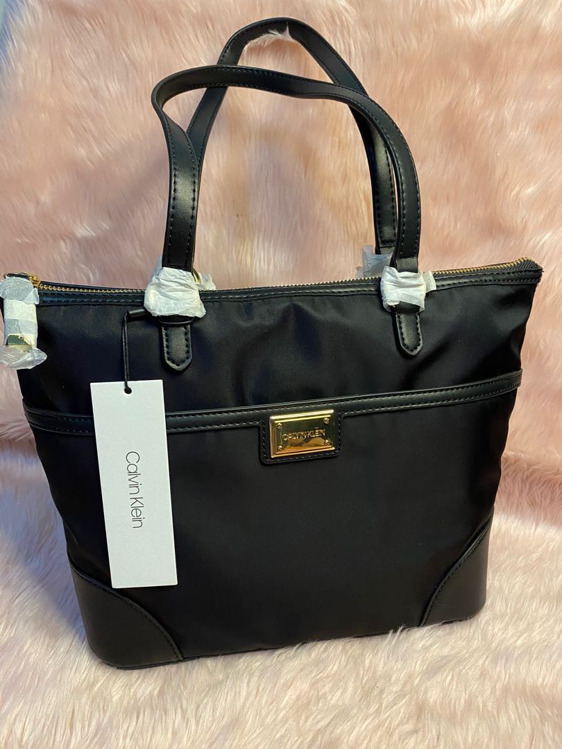 Calvin Klein Nylon Tote Bag, Women's Fashion, Bags & Wallets, Shoulder Bags  on Carousell
