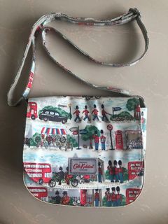 （分類：）位於 。 由 HappyyyyyTradeeeee 提交（商品編號 1092492455，圖片 1）。簡介： 。