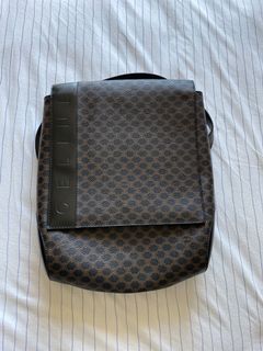 （分類：）位於 。 由 themoodlaundrybasket 提交（商品編號 1092504594，圖片 1）。簡介： 。
