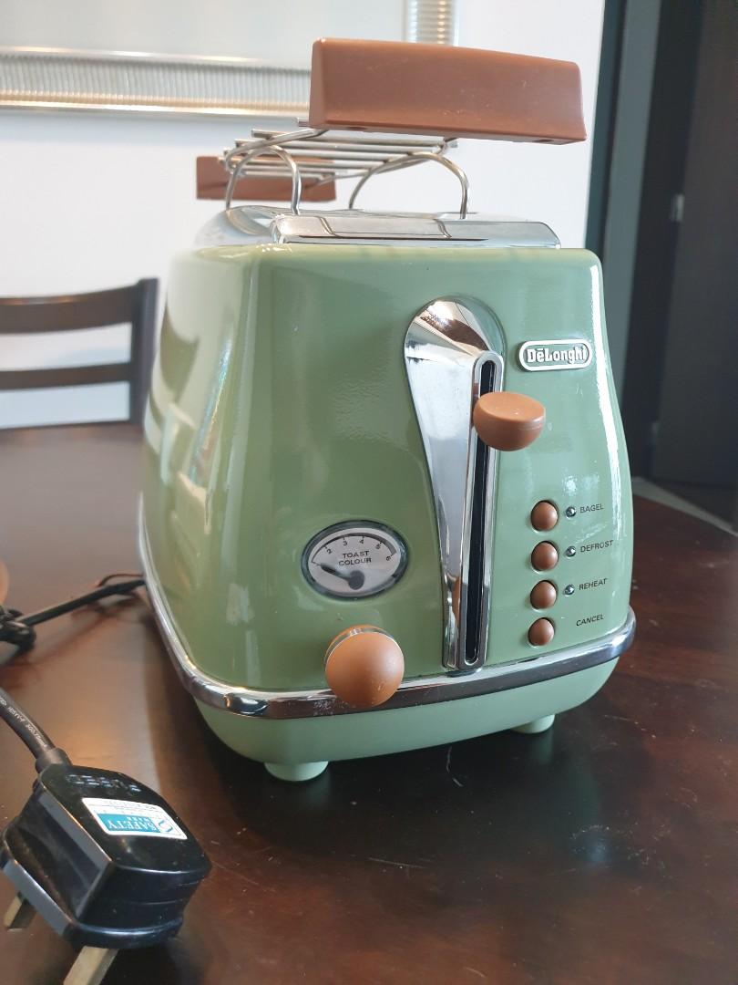 Delonghi Toaster mint conditions, TV & Home Appliances, Kitchen