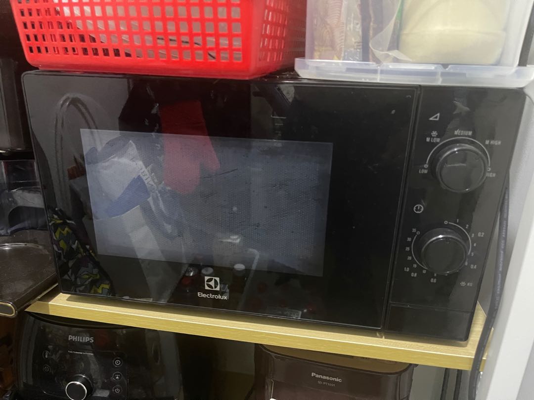Electrolux Microwave Oven (Used for 6 mths), TV & Home Appliances
