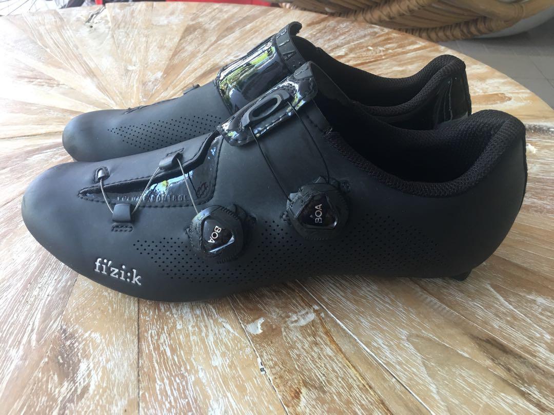 Fizik Aria R3 cycling shoes size eur 43 99 Sports Equipment Bicycles Parts Parts Accessories on Carousell