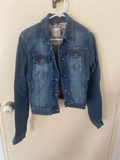 (Category: ) located in . Submitted by val321 (Listing ID 1092375979, Image 1). Description: .