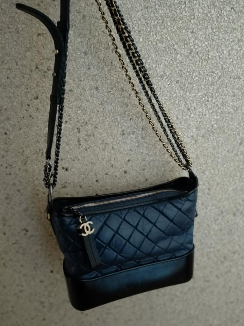 FULL SET WITH RECEIPT. Chanel Gabrielle hobo bag (navy medium)