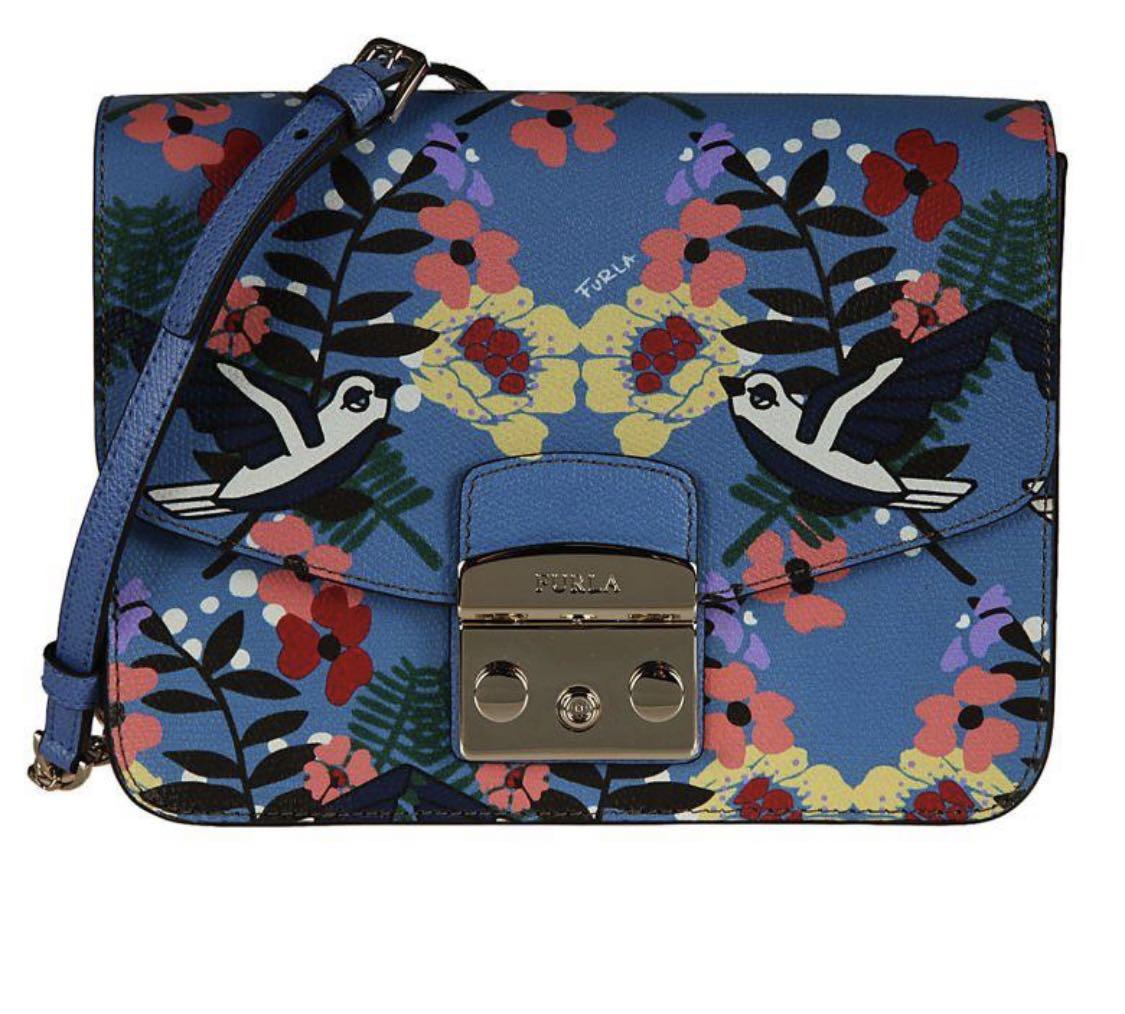 Furla bird store