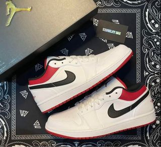 (Category: ) located in . Submitted by off.sole (Listing ID 1092594305, Image 1). Description: .