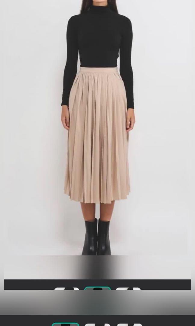 Very pleated skirt Clearance
