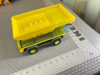 Lego style construction toy
