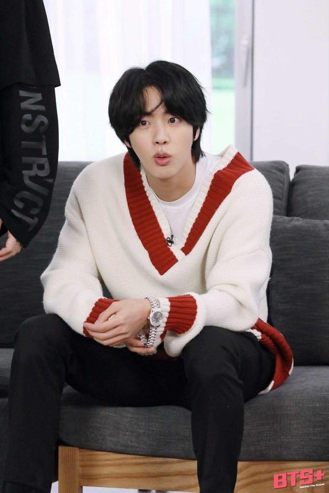BTS JIN 着用 mainbooth L.Oversized Sweater