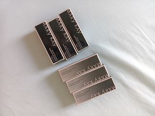 (Category: ) located in . Submitted by monnepreloved (Listing ID 1092400610, Image 1). Description: .