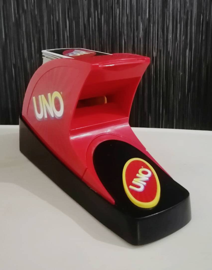 Mattel UNO Attack Card Dealing Machine, Hobbies & Toys, Collectibles