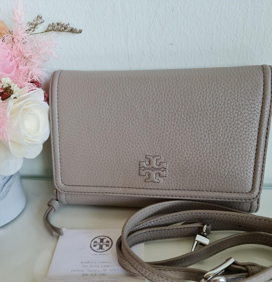 NEW Tory Burch Clutch, Luxury, Bags & Wallets on Carousell