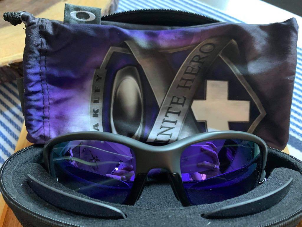 Oakley Split Jacket limited Men s Fashion Activewear on Carousell