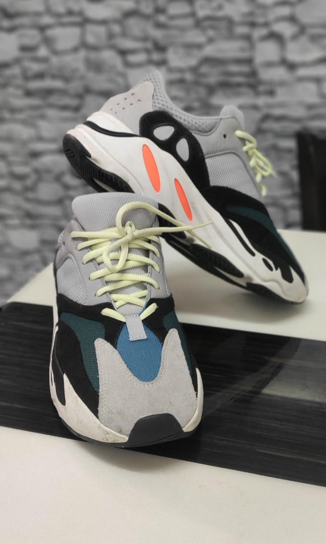 Original yeezy 700 wave runner