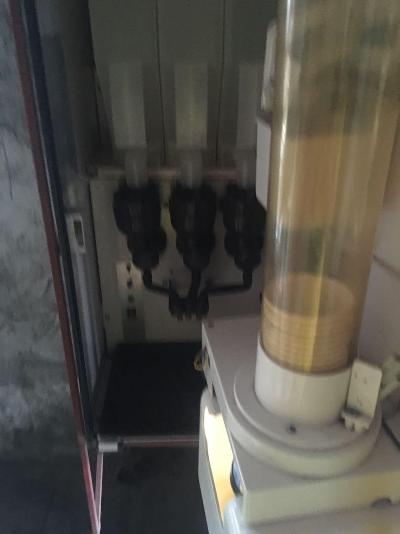 SapoeCoffeeVendingMachine original price 13,500 selling 6500, TV