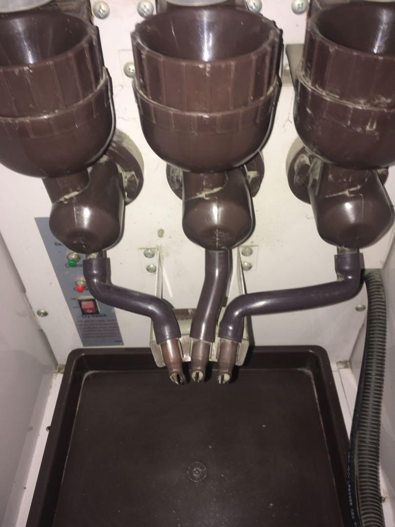 SapoeCoffeeVendingMachine original price 13,500 selling 6500, TV