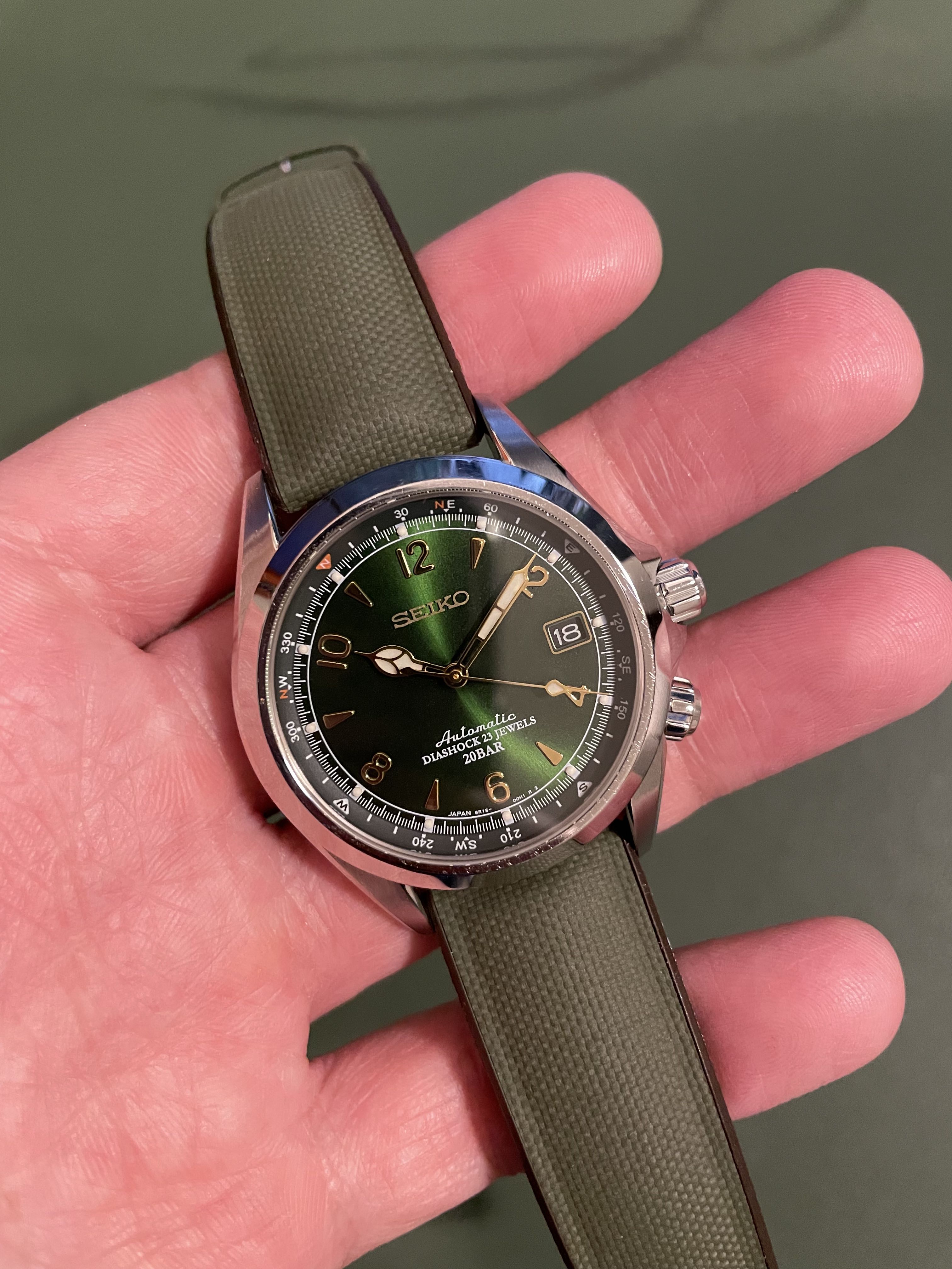 Seiko SARB017 Alpinist (with Hirsh and Strapcode straps), Men's Fashion,  Watches & Accessories, Watches on Carousell