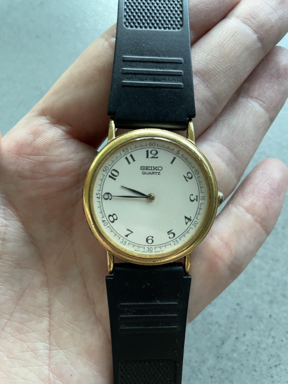 Seiko Vintage Analog Quartz Watch 7N00-8A00, Men's Fashion, Watches &  Accessories, Watches on Carousell