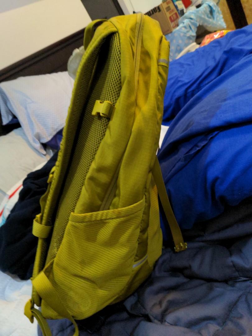 Supreme SS17 acid green backpack (Category: Backpacks) located in Muntinlupa City. Submitted by mattl2407 (Listing ID 1092506145, Image 3). Description: selling below market value.