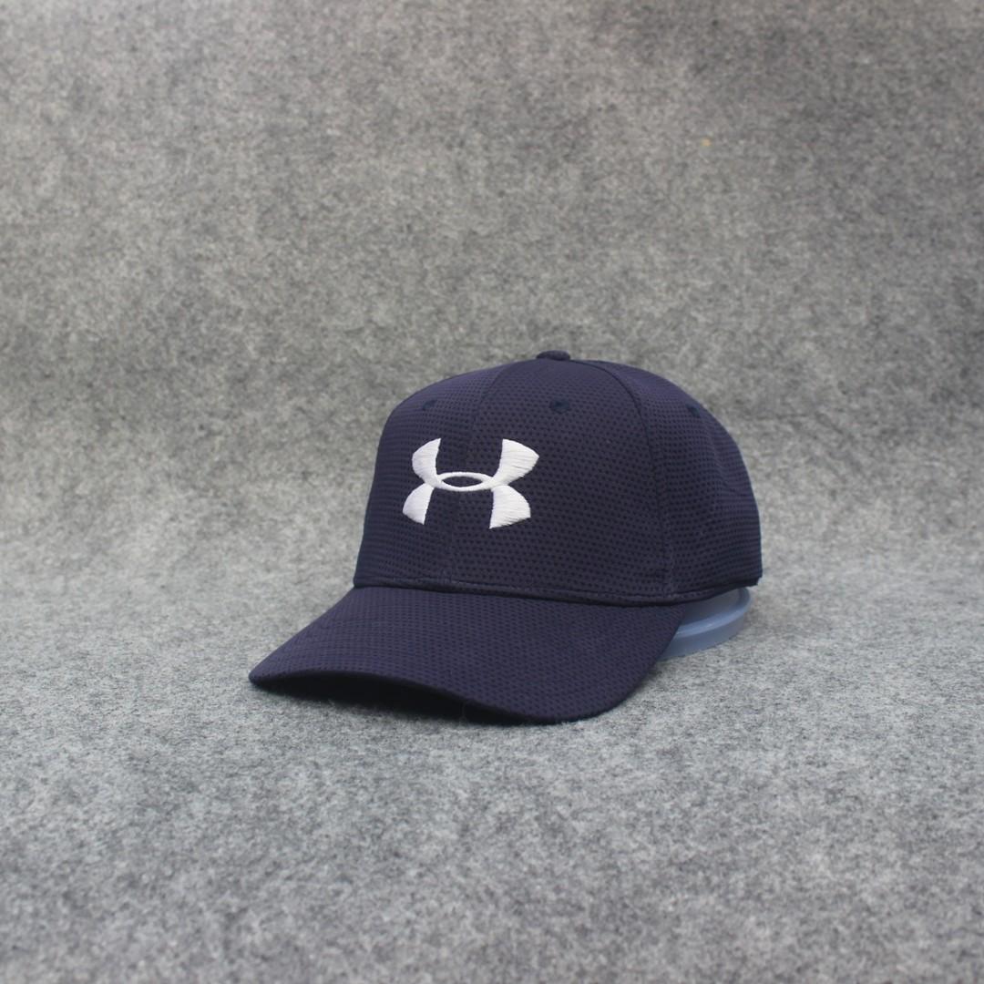 Topi best sale under armour