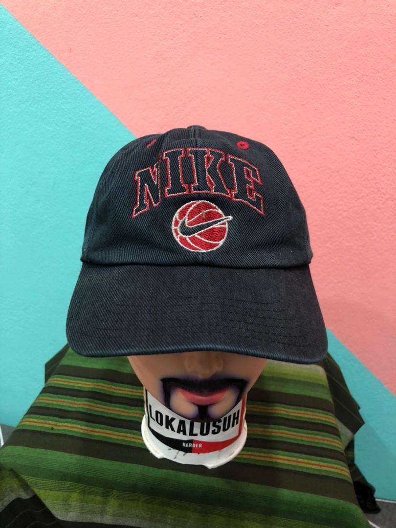 Vintage nike swoosh basketball cap Men s Fashion Watches