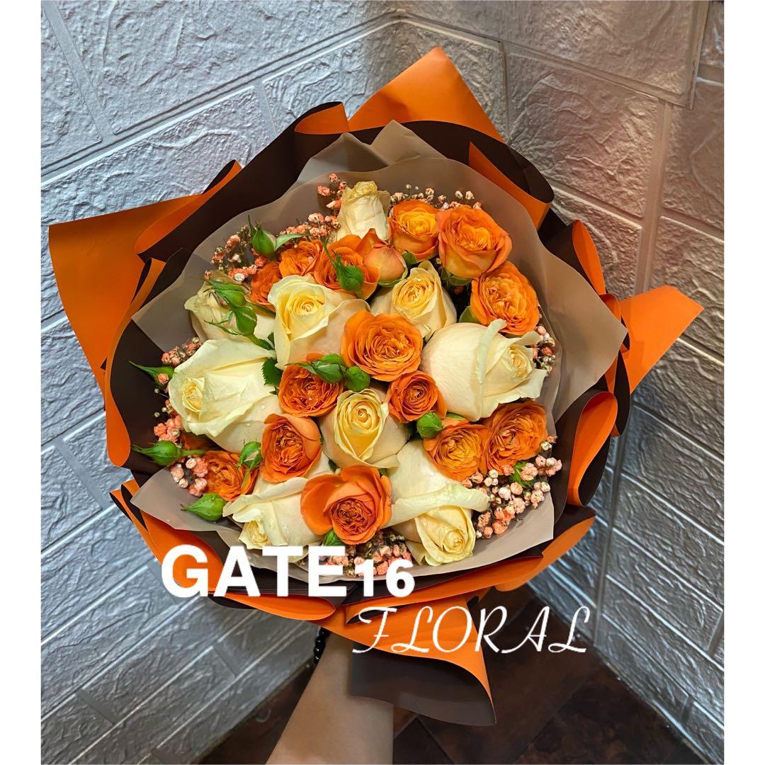 預訂鮮花花束求婚花束生日花束畢業花束 9枝玫瑰花 小玫瑰花語 長久相愛 花材 9枝玫瑰 3枝小玫瑰 橙色滿天星 早鳥價 338 花束 價格已包括花束專用袋 心意卡 鮮花保鮮劑