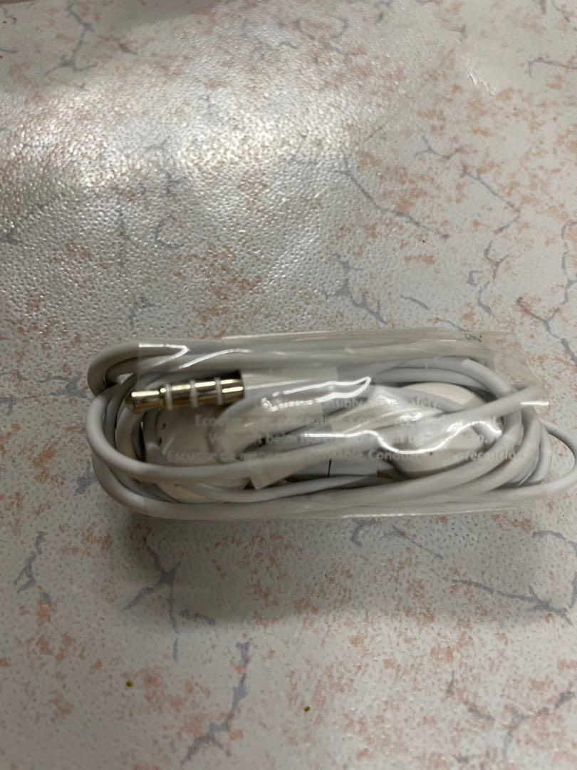 Apple MB770 3.5mm headset for iPhone iPad and iPod Mobile Phones Gadgets Mobile Gadget Accessories Chargers Cables on Carousell