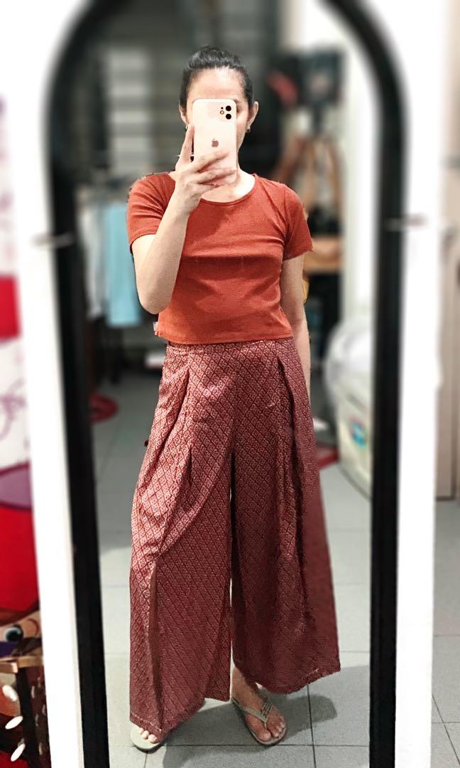 Bali Skirt (Category: Other Bottoms) located in Caloocan City. Submitted by brandedbox (Listing ID 1092745973, Image 1). Description: Bought in Bali Indonesia..