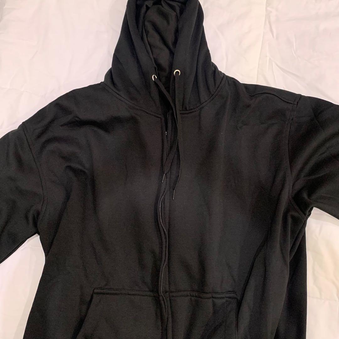 black jacket zip up