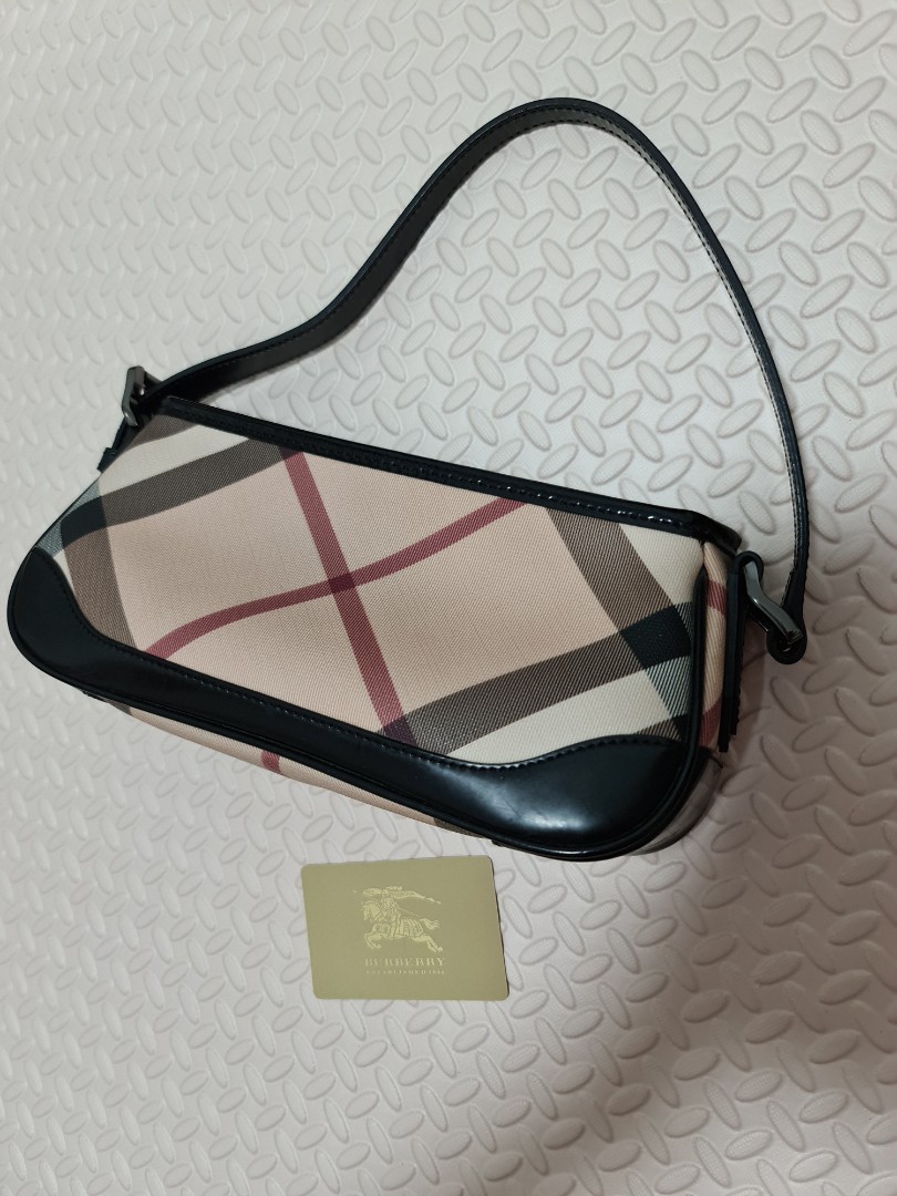 Burberry Newbury Classic nova Checkered Bag, Luxury, Bags & Wallets on  Carousell