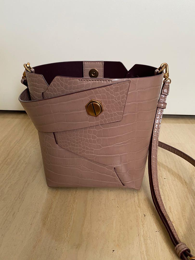 Charles and keith on sale wristlet handle bucket bag