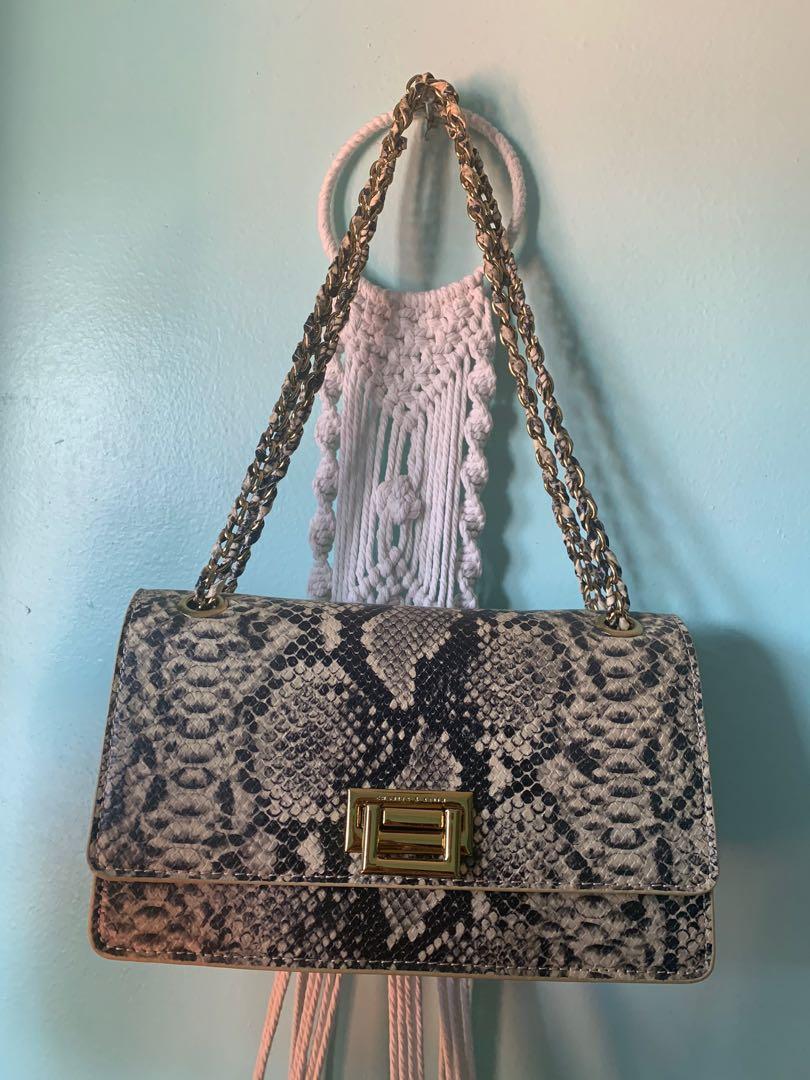 Charles and keith snake sales print bag