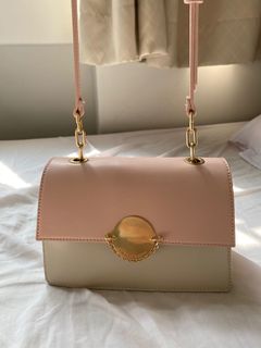 （分類：）位於 。 由 faninthecloud 提交（商品編號 1092677867，圖片 1）。簡介： 。