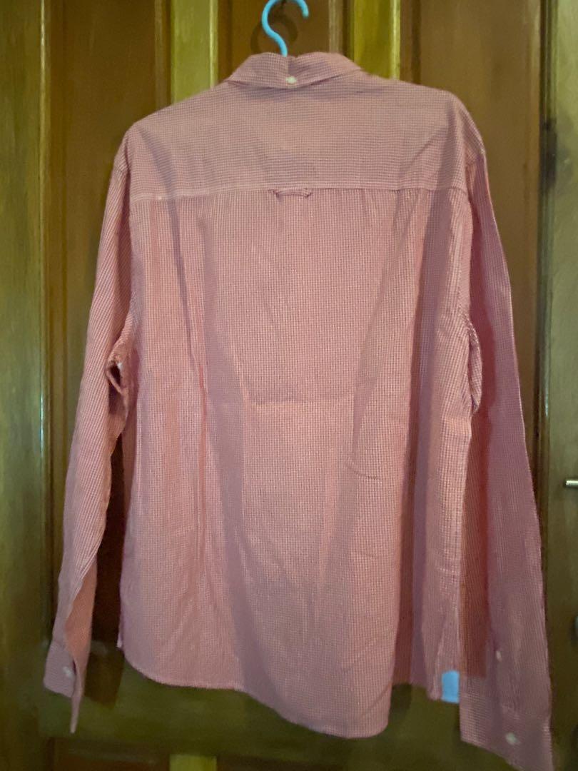 Cotton on long sleeve checkered red (Category: Tshirts & Polo Shirts ) located in Quezon City. Submitted by ec_rummage (Listing ID 1092722284, Image 2). Description: Original Cotton On long sleeve Red checkered Size: XL Good as new condition .