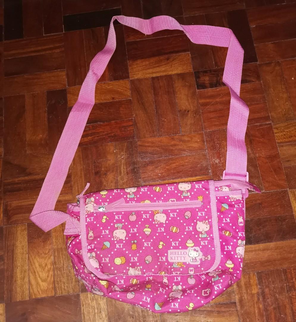 Hello Kitty Bag for Sale😻 (Category: Cross-body Bags) located in Quezon City. Submitted by pat113 (Listing ID 1092734195, Image 2). Description: Both bags are in good condition. PM for more pics Big HK bag-P 350 Small HK Bag-P 200 Bundle: P540.