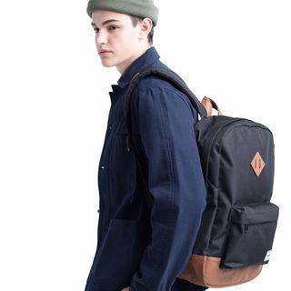 Herschel Supply Co. Heritage MacBook 11 Sleeve in Canteen Crosshatch and Tan Synthetic Leather