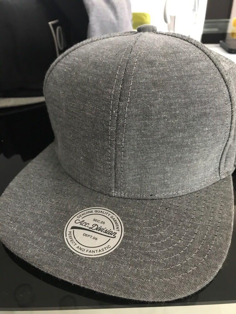 H&m snapback 2025