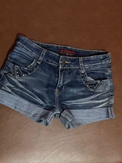 (Category: ) located in . Submitted by a.clo (Listing ID 1092760288, Image 1). Description: .