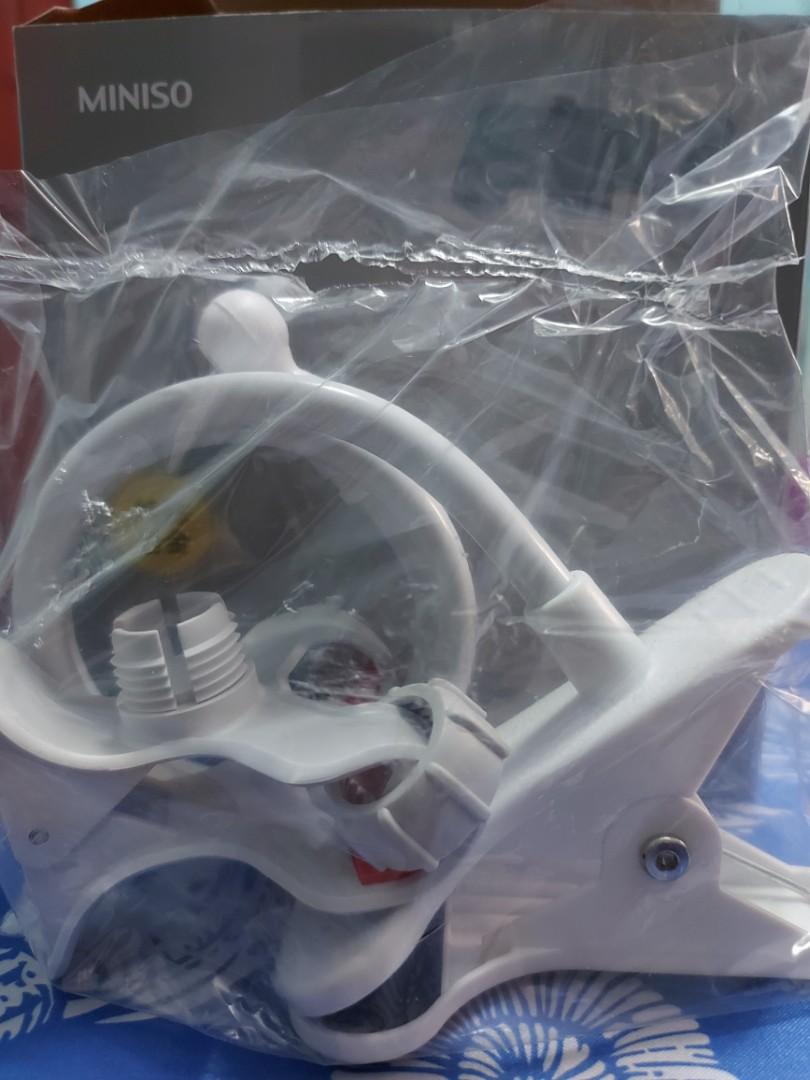 Miniso Cellphone Holder (Category: Mounts & Holders) located in Makati City. Submitted by carlnesss (Listing ID 1092648110, Image 2). Description: Miniso Cellphone Holder Brand New and Never Opened Fixed price Payment via Cash on Pickup, BPI Online, or GCash. Pickup or via Grab Delivery or Lalamove. 484B Mabolo St., Cembo, Makati City Pin Location: Red Doorz Plus Near Uptown BGC Mall, Manila.