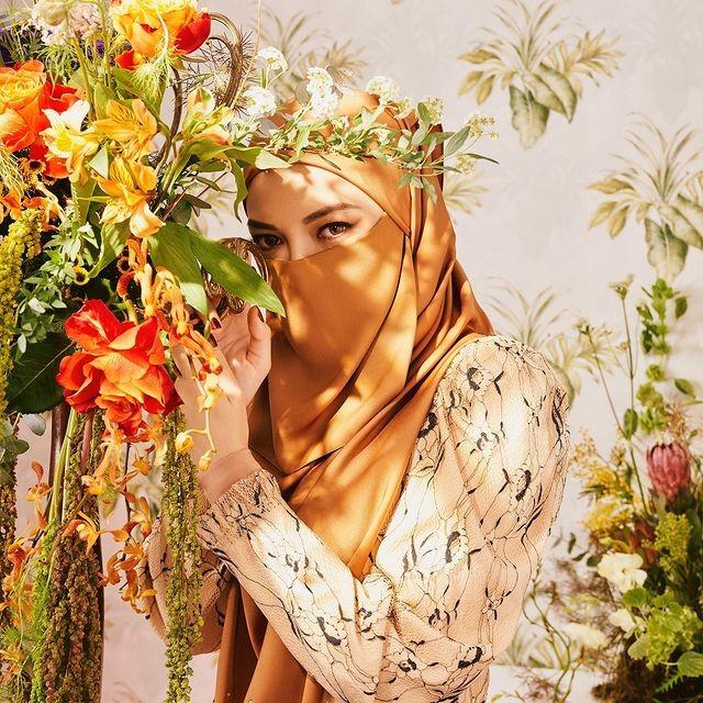 Naelofar Hijab Satina, Women's Fashion, Muslimah Fashion, Hijabs
