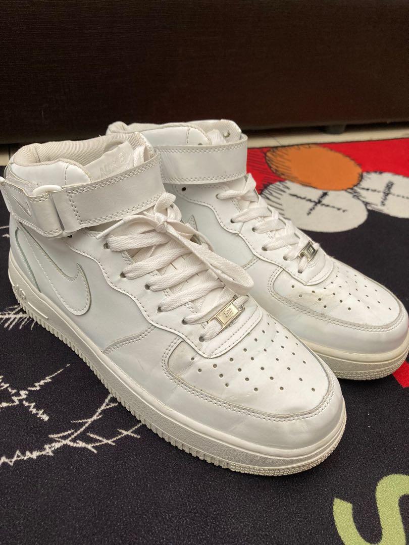 Mid cut air force ones sales