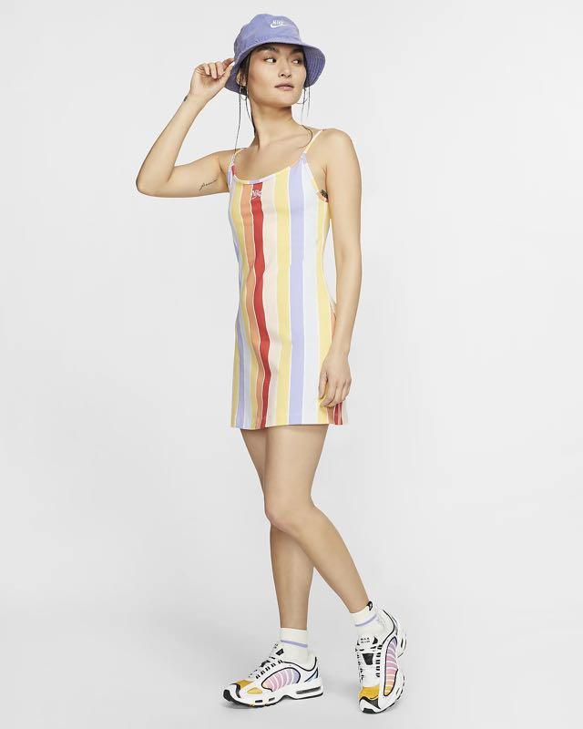 Rainbow hotsell nike outfit