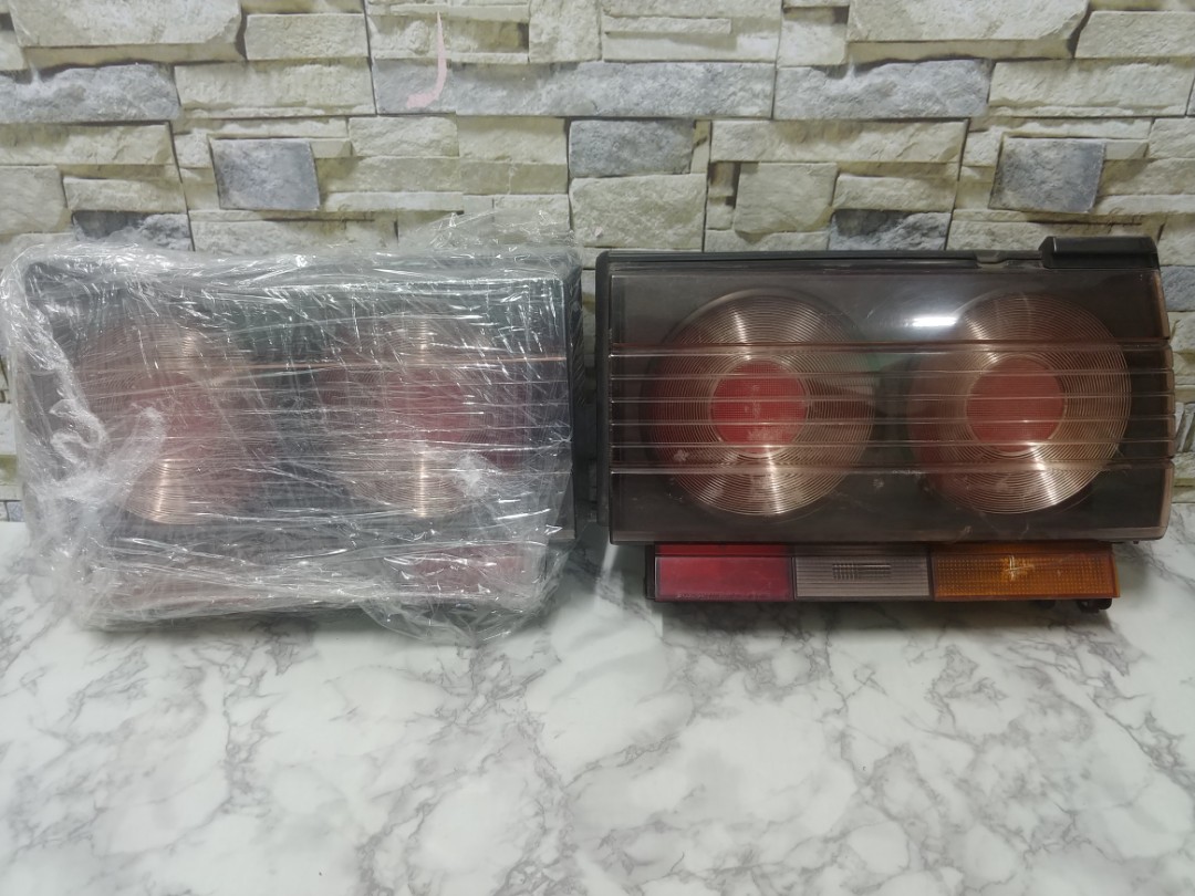 Nissan skyline R31 tail light L&R, Car Accessories, Electronics
